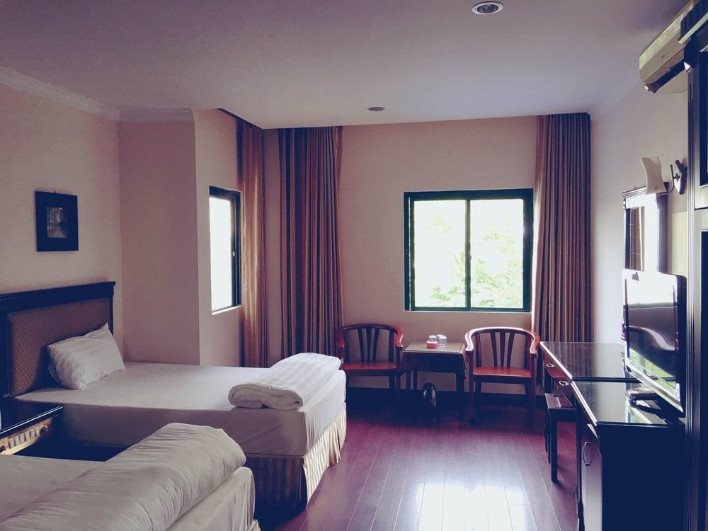 Bac Do Hotel Hanoi Buitenkant foto