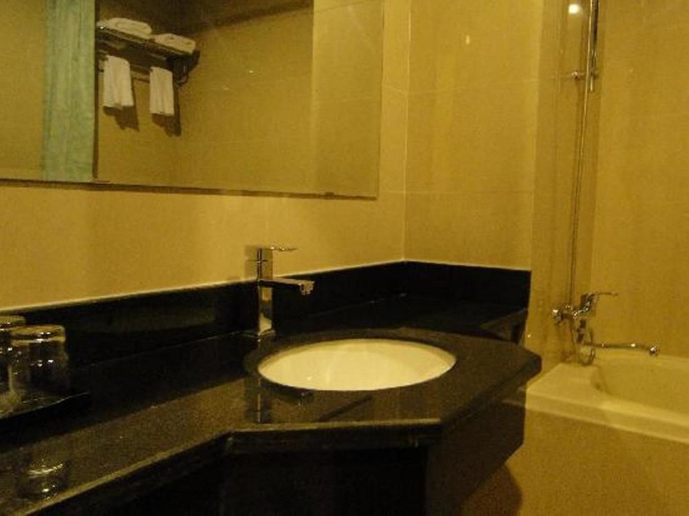 Bac Do Hotel Hanoi Buitenkant foto