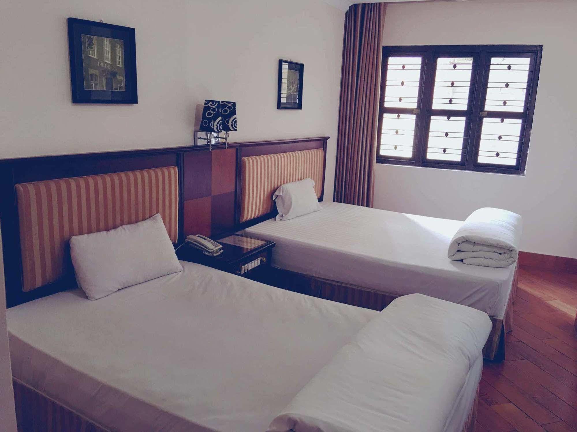 Bac Do Hotel Hanoi Buitenkant foto